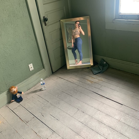 Meet your Posher, Claire - Picture 3 of 4